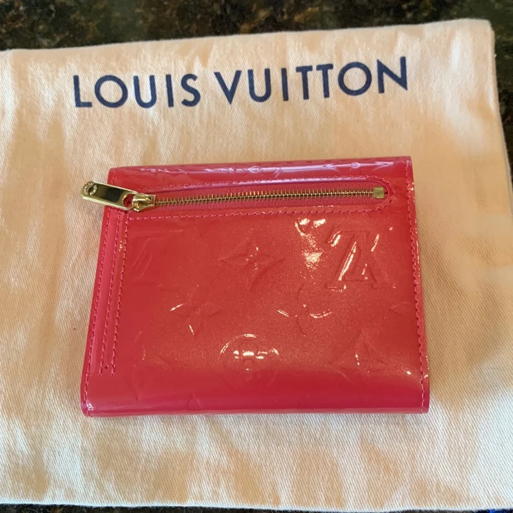 SOLD Louis Vuitton Vernis Koala Wallet - Picture 3 of 17
